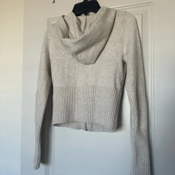 HOLLISTER Gilly Hicks Zip-Up Sweater Hoodie - Picture 3 of 5